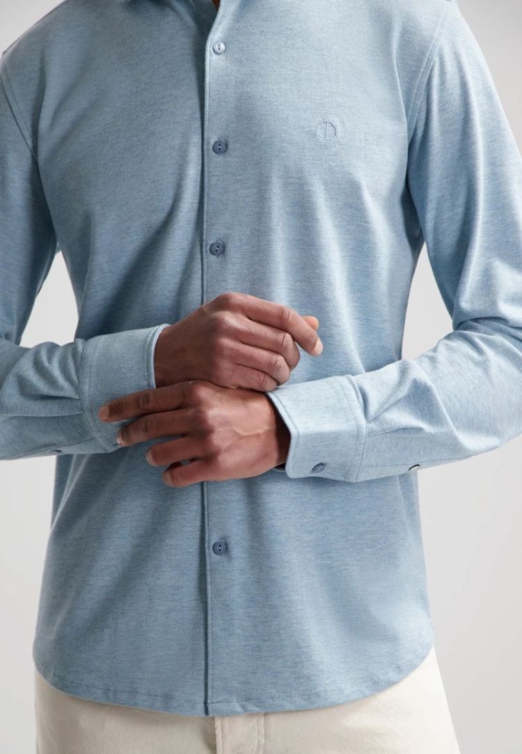 693 MEDIUM BLUE 693