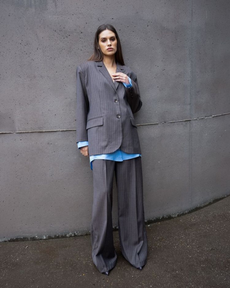 DARK GREY DARK GREY 