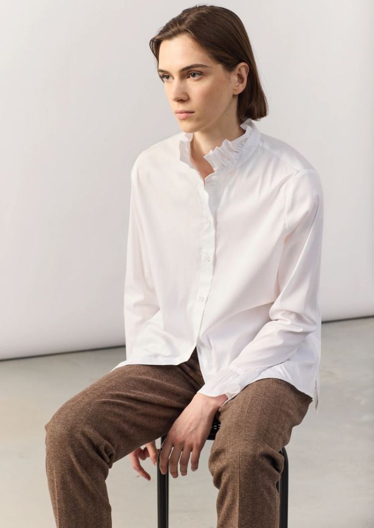 001 WHITE 001