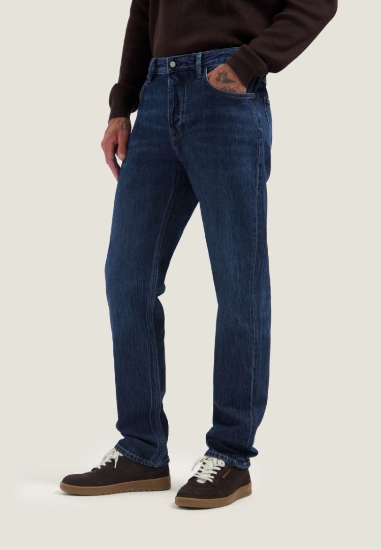 854 PITCH DARK BLUE 854