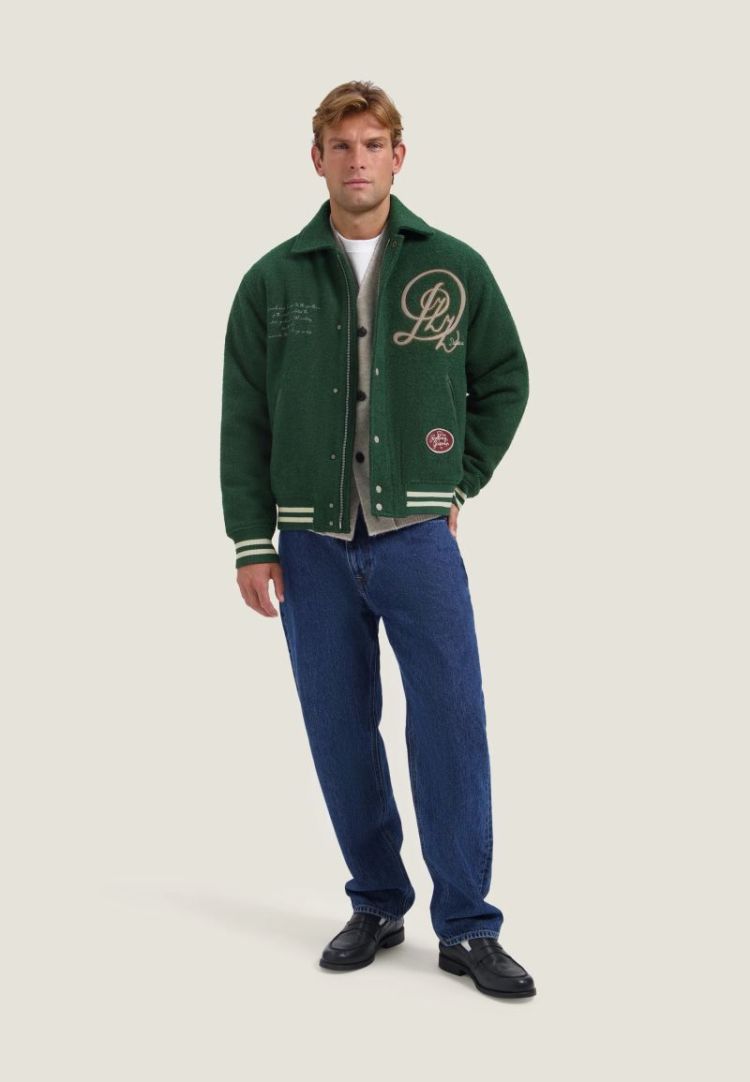 570 THE GREEN 570
